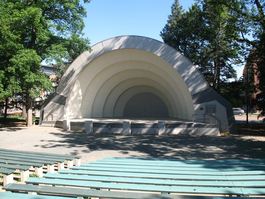 Glen Huntington Bandshell